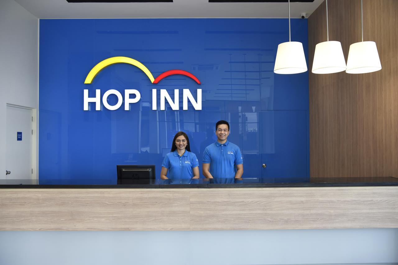 Hop Inn Hotel Aseana City Manille Extérieur photo